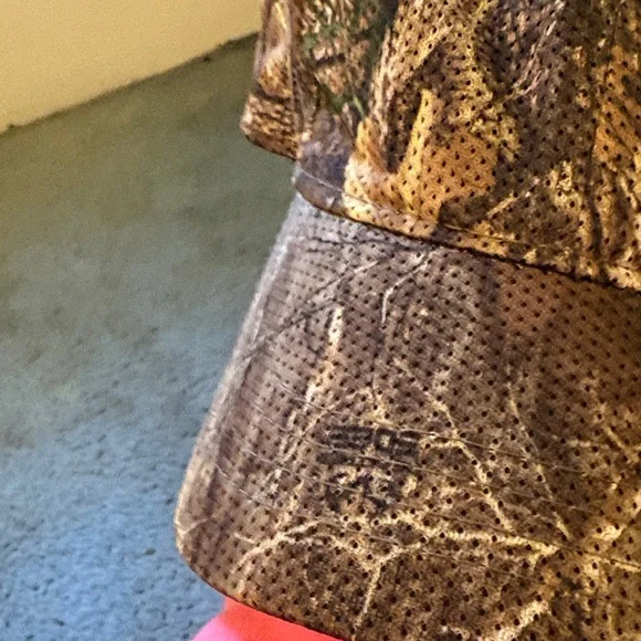 Realtree Camouflage Women's Hat - Brown and Tan - Picture 3 of 3